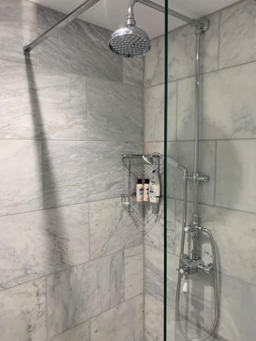 South Kensington Studio Лондон Экстерьер фото