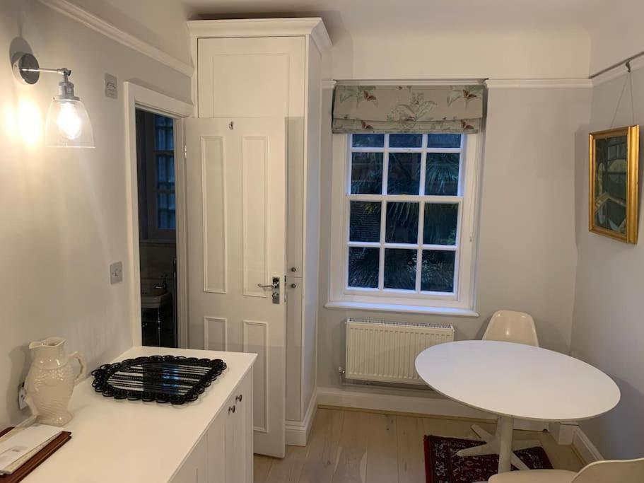 South Kensington Studio Лондон Экстерьер фото
